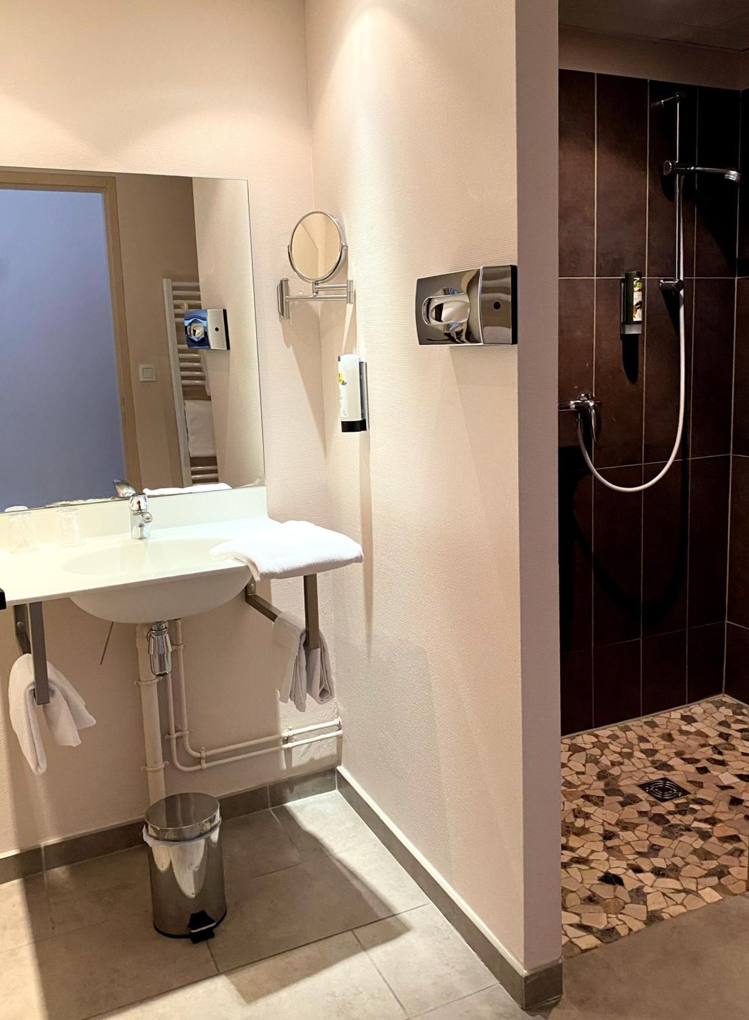 Logis Des Deux Forts Hotel Salins-les-Bains