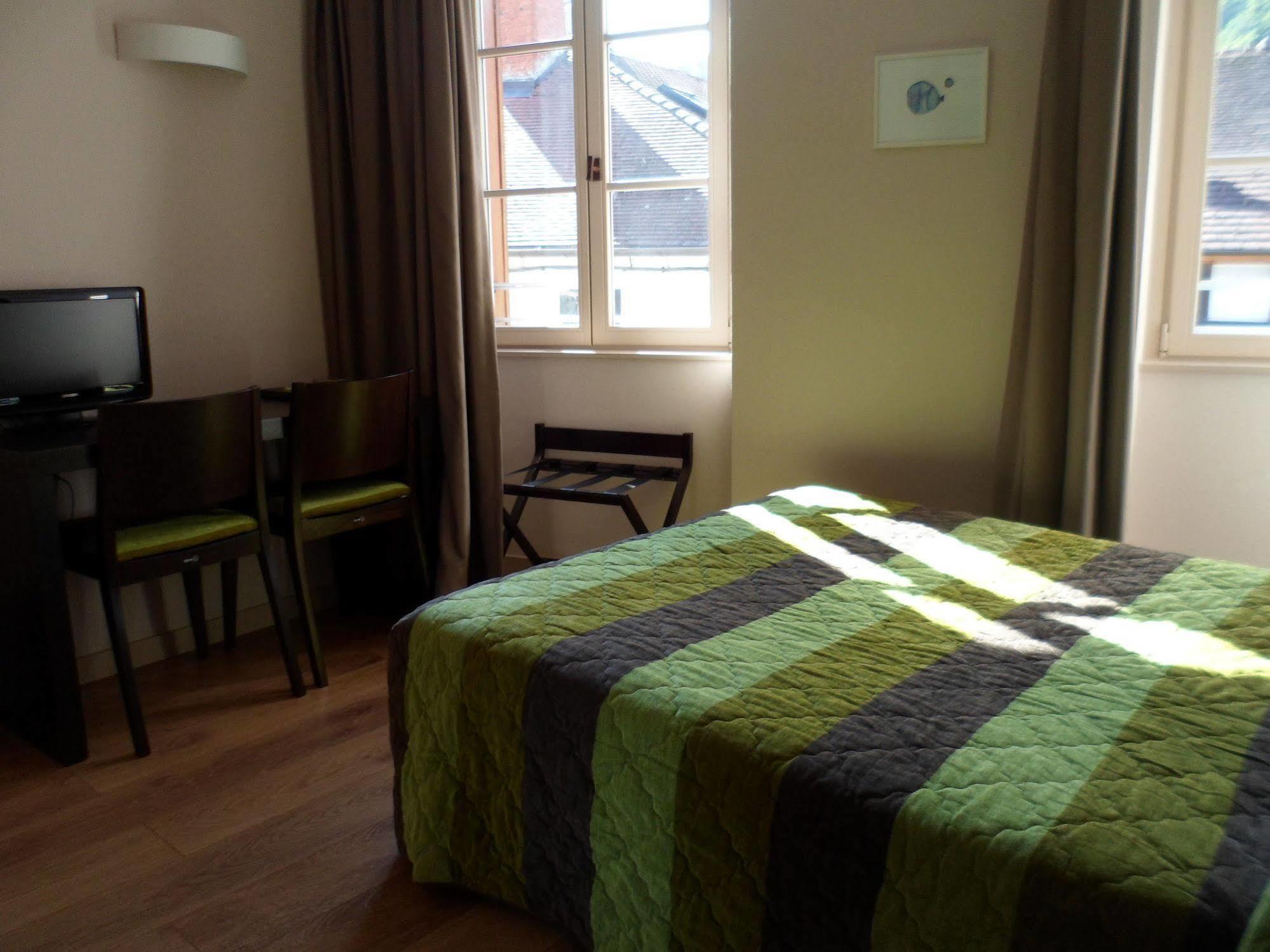 Hotel Logis Des Deux Forts 3*
